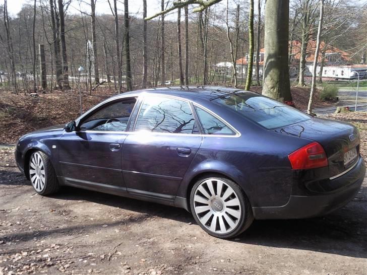 Audi  A6 1.8 T limo (solgt) billede 2