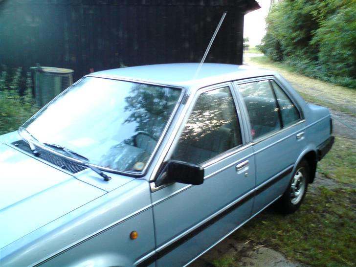 Nissan Sunny B11 1,5 GL "Solgt" billede 4