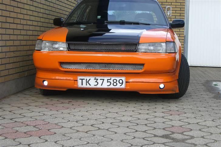 Toyota Carina II - Dioder under forlygter og Xenon hid 8000 k i tågelygter billede 2