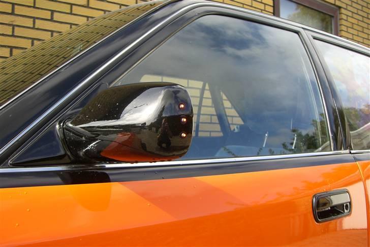 Toyota Carina II - Her kan man jo lige se de tre dioder der er i sidespejl billede 3
