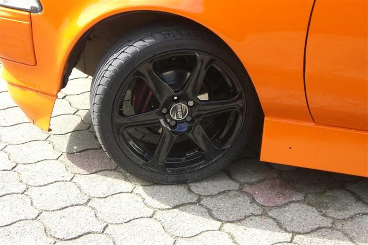 Toyota Carina II - Samme farve som taget på bilen billede 5