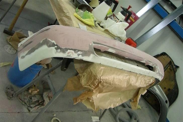 Toyota Carina II - forkofanger hvor blinklys er spartlet væk billede 9