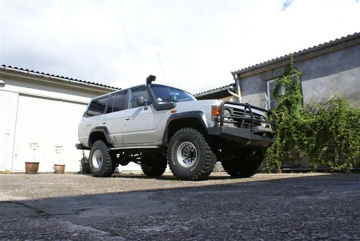 Toyota Land Cruiser HJ61 billede 1