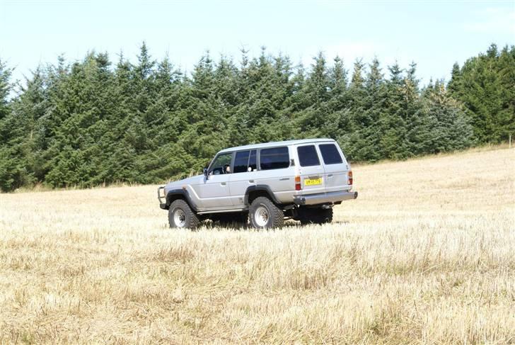 Toyota Land Cruiser HJ61 - Flot holdning, point for stil. billede 2