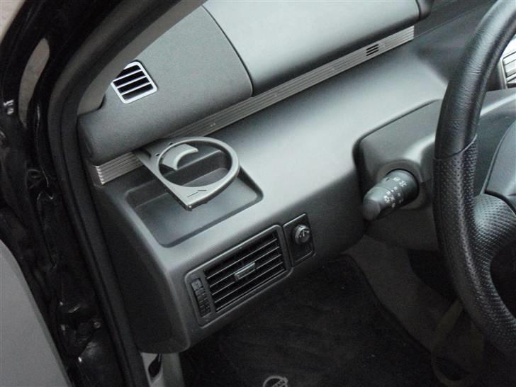 Nissan X-trail Sport  - solgt - Geniale kopholdere billede 11