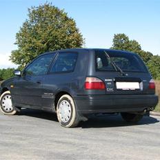 Nissan Sunny 1,4 LX "sendt til ophug"