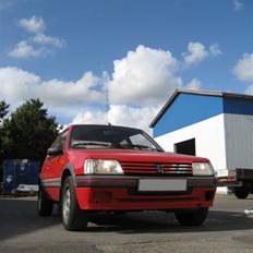 Peugeot 205 GTI 1.9