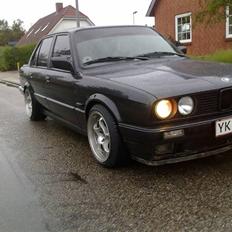 BMW E 30