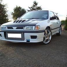 Nissan Sunny GTI-R