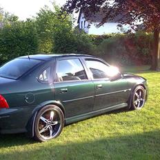 Opel Vectra B   **SOLGT**