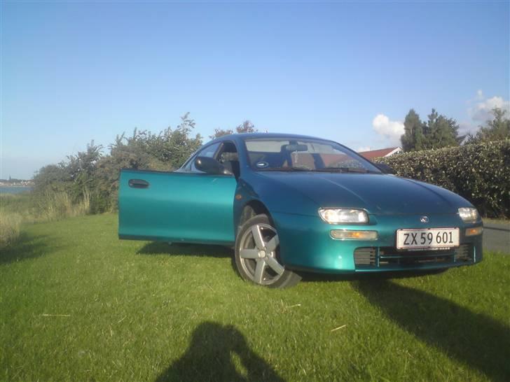 Mazda 323f ba billede 8
