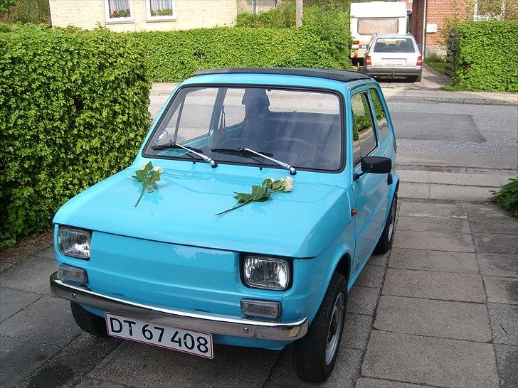 Fiat 126 A - Søndagsbil - Pyntet pæn til min søsters galla kørertur på gymnasiet (: billede 4