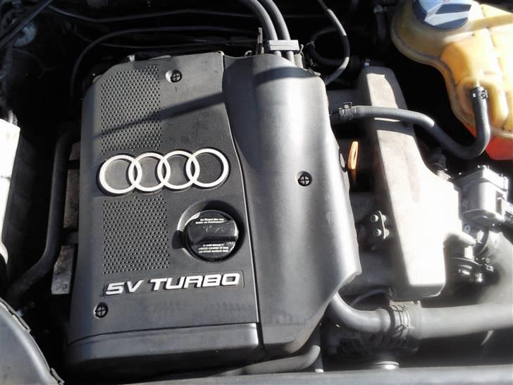 Audi  A6 1.8 T limo (solgt) billede 6