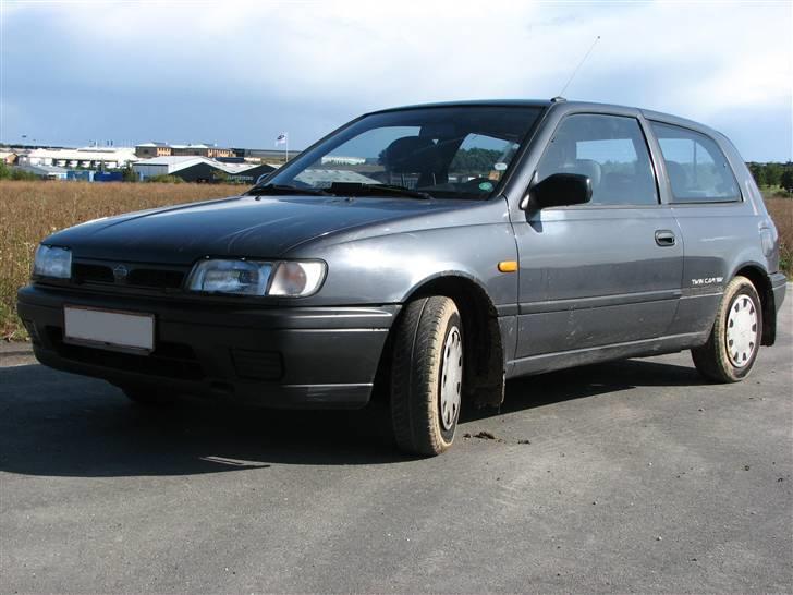 Nissan Sunny 1,4 LX "sendt til ophug" billede 1