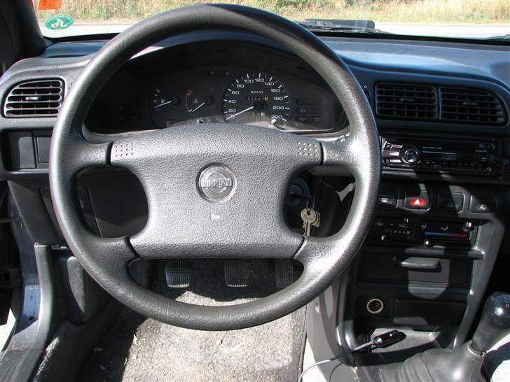 Nissan Sunny 1,4 LX "sendt til ophug" billede 4