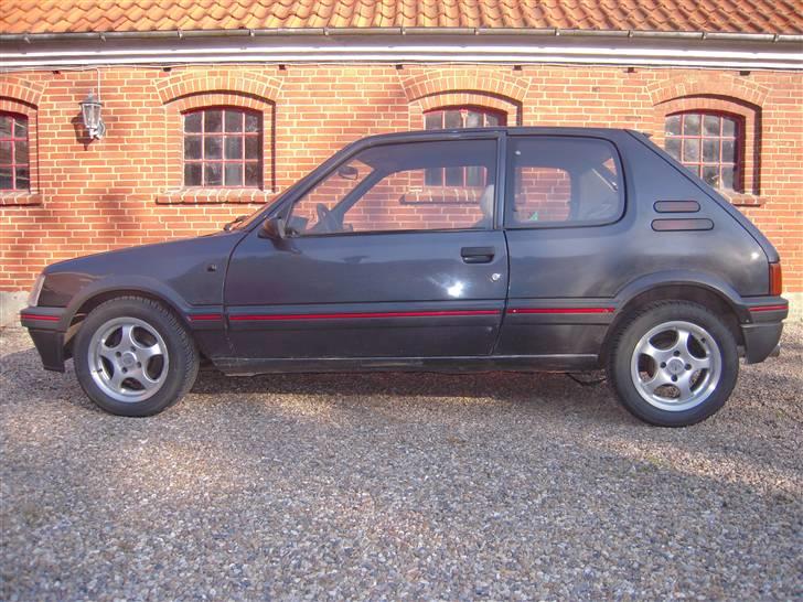 Peugeot 205 GTI 1.6 billede 3