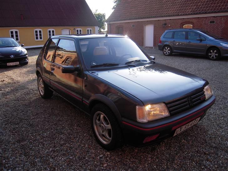 Peugeot 205 GTI 1.6 billede 6