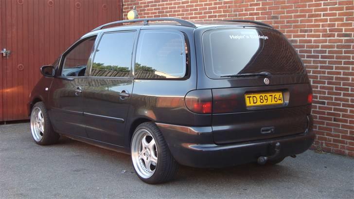 VW Sharan TDI-RH  - Taget inden bag fjedrene knækkede billede 11