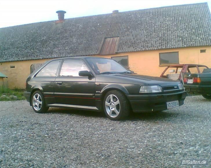 Mazda 323 GTS - solgt billede 1