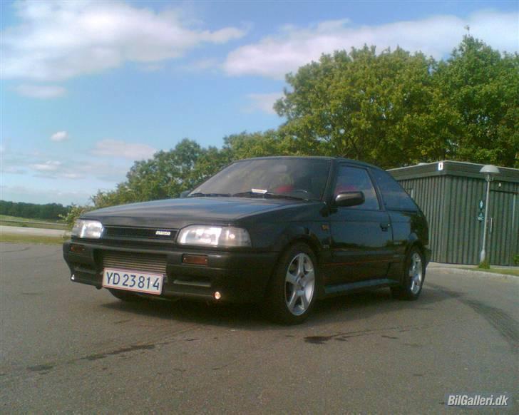Mazda 323 GTS - solgt billede 2