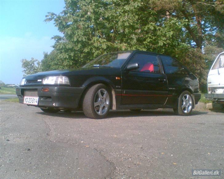 Mazda 323 GTS - solgt billede 4