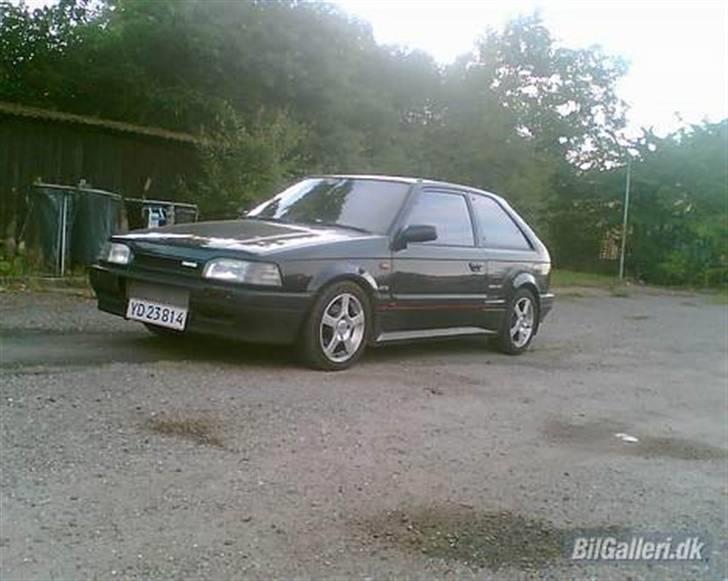 Mazda 323 GTS - solgt billede 5