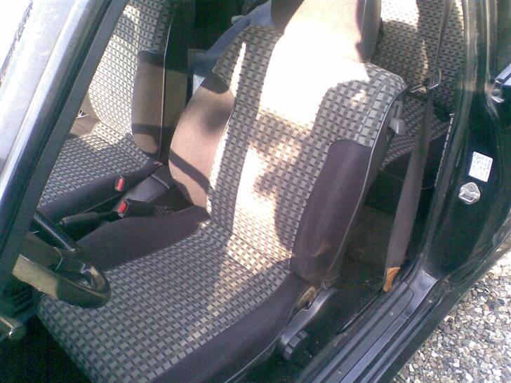 Mazda 323 GTS - solgt billede 6