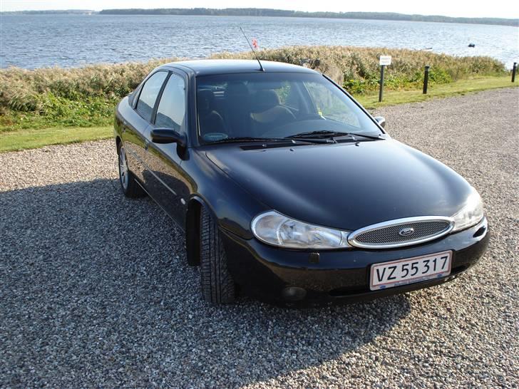 Ford Mondeo 2,5 V6 Ghia billede 6