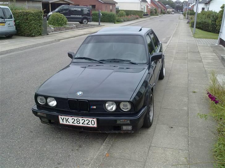 BMW E 30 billede 6