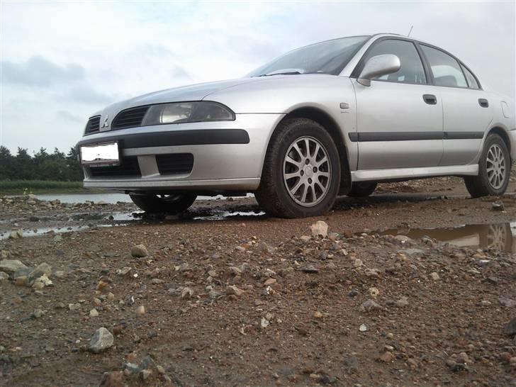 Mitsubishi carisma jubilæums model solgt billede 12