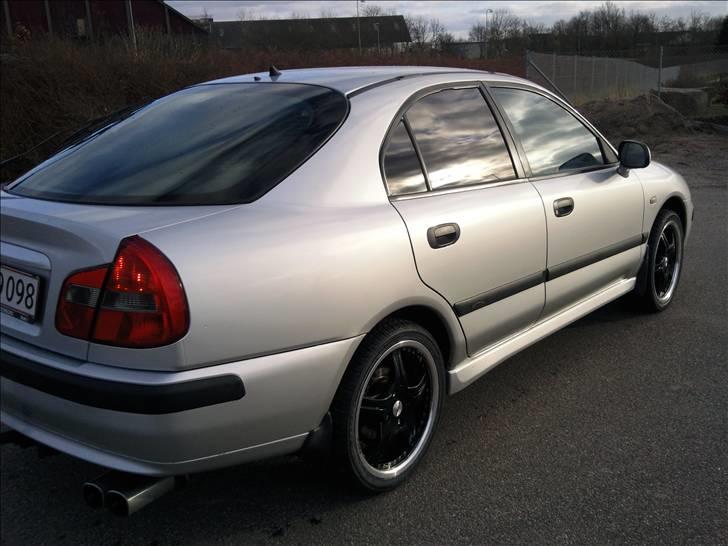 Mitsubishi carisma jubilæums model solgt billede 16