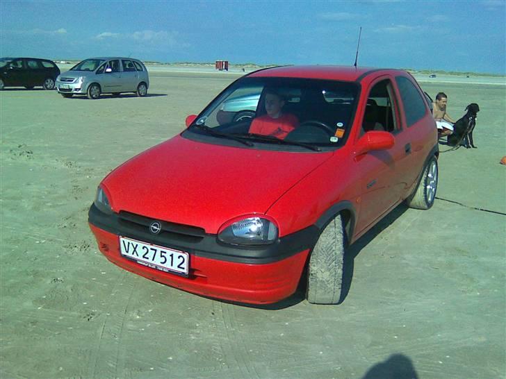 Opel corsa 16v sport billede 2