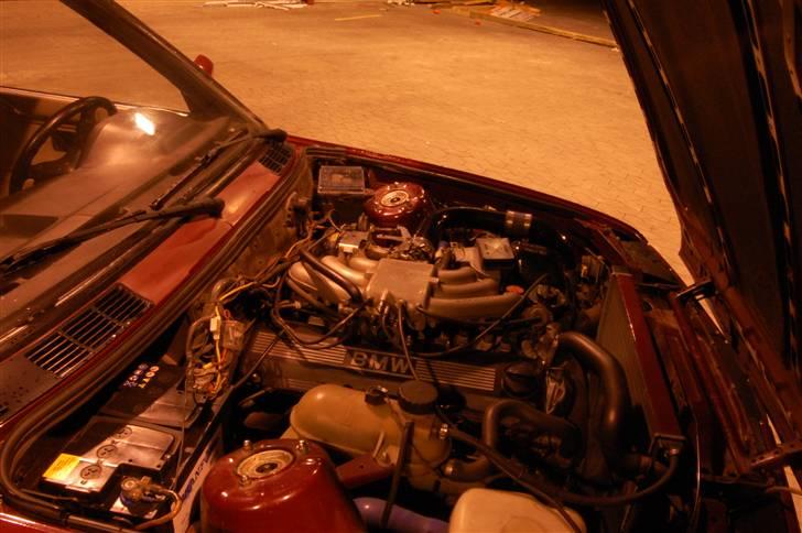 BMW 320 i coupe turbo billede 9