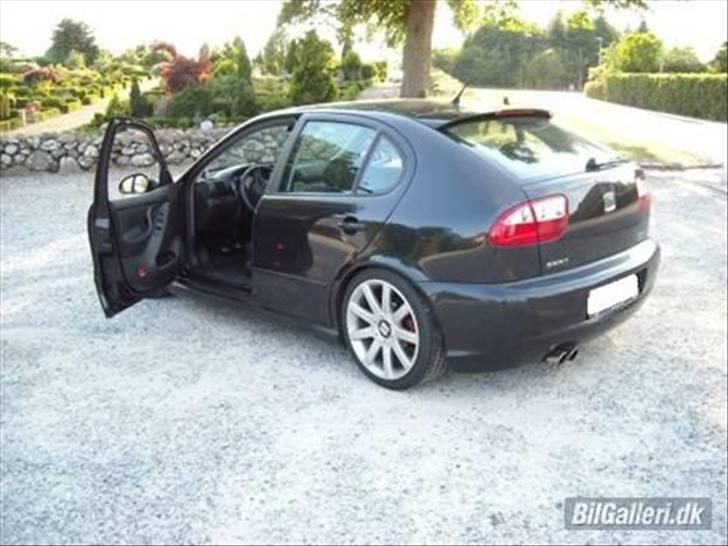 Seat Leon 20VT *totalskadet* billede 16