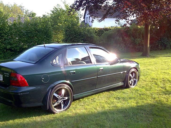 Opel Vectra B   **SOLGT** billede 1