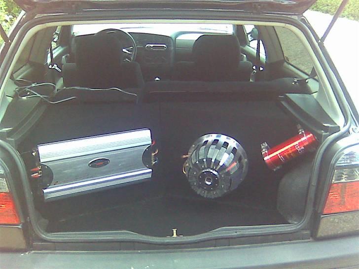 VW golf 3 - så blev anlægget gjort færdigt billede 8