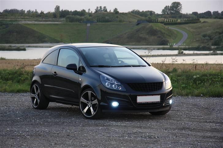 Opel Corsa D 1,4 Sport - En hyggetur til Hedeland. billede 1