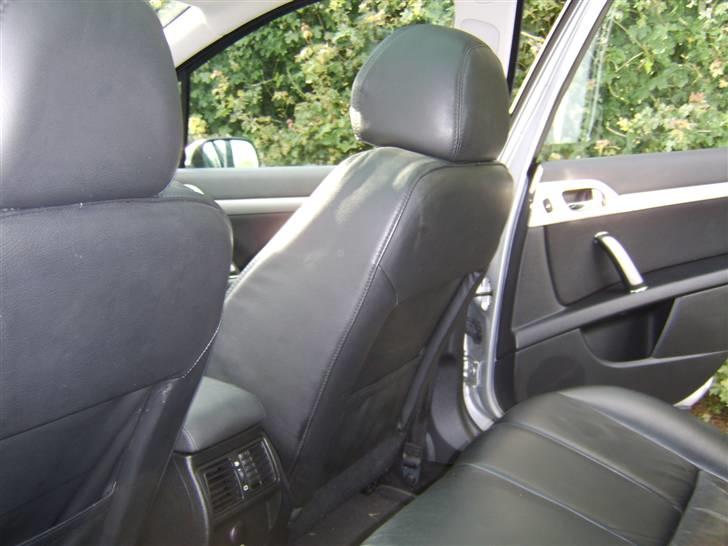 Peugeot 407 2,2 HDI (Solgt)      billede 11