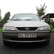 Opel Vectra -SOLGT-