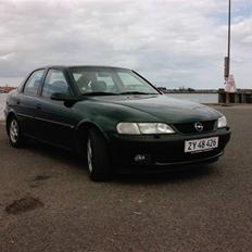 Opel Vectra B 1,6 *SOLGT*