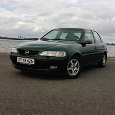 Opel Vectra B 1,6 *SOLGT*