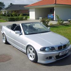 BMW E46 323Ci Cabrio 