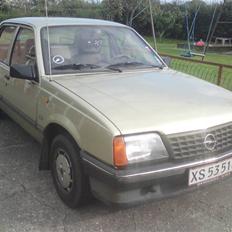 Opel Ascona 1.6 S C ~#SOLGT#~