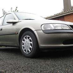 Opel Vectra -SOLGT-