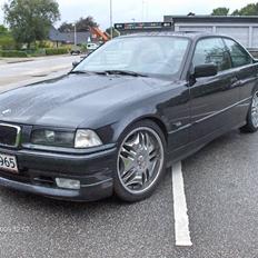 BMW 325i coupe solgt