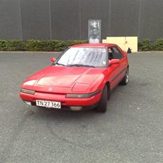 Mazda 323 F  SOLGT