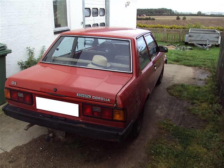 Toyota Corolla DX Ke70 Solvej - den fine stråhat billede 4