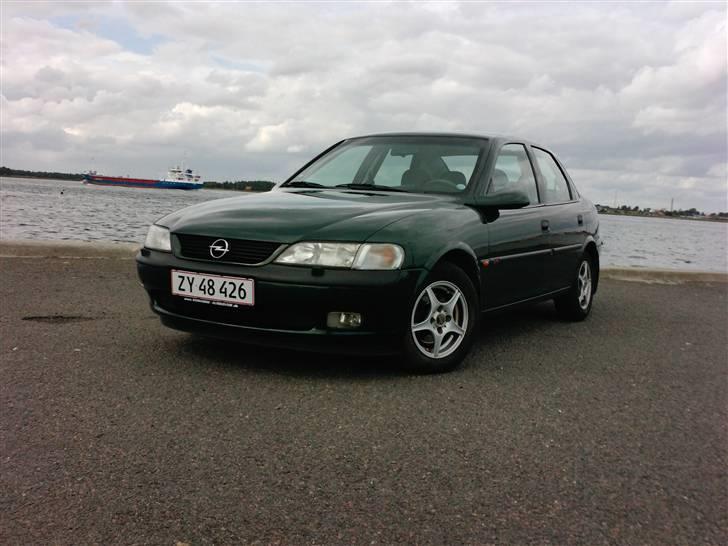 Opel Vectra B 1,6 *SOLGT* billede 2