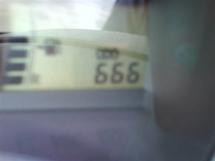 Toyota aygo 1,0+ 5dørs - uha der var den ikke ret gammel. billede 2