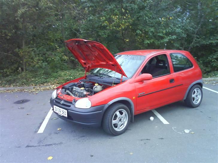 Opel Corsa B 1,4i Sport*SOLGT* billede 14